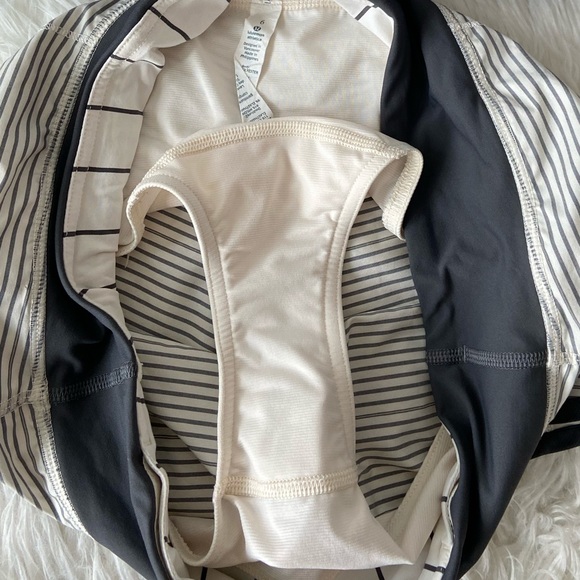 Lululemon Speed Shorts 2.5” hyperstripe - Picture 4 of 4